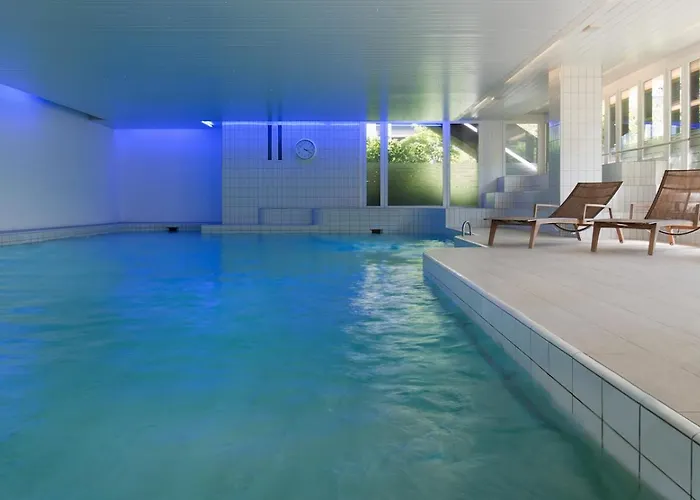 Reizendes Tiny Albisriederplatz ציריך