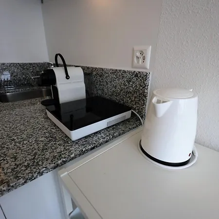 Reizendes Tiny Albisriederplatz Apartment
