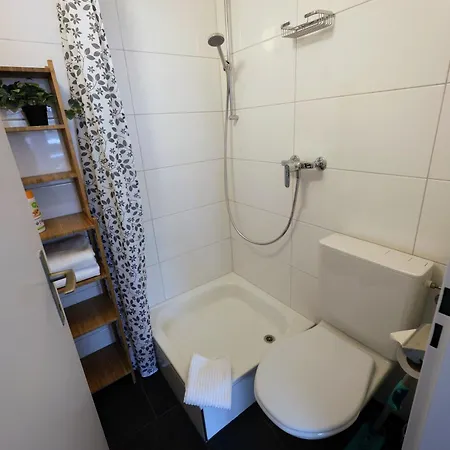Reizendes Tiny Albisriederplatz Apartment *