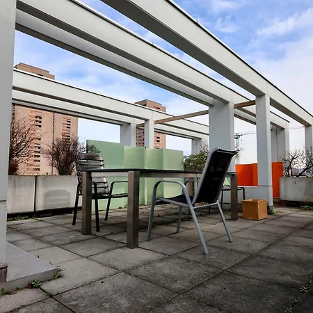 Reizendes Tiny Albisriederplatz Apartment Zurich