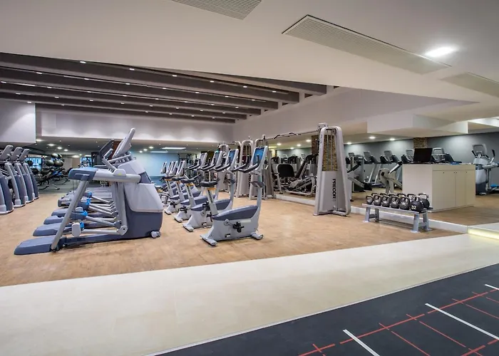 Reizendes Tiny Albisriederplatz Цюрих