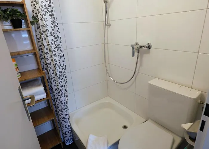 Reizendes Tiny Albisriederplatz Апартаменти *